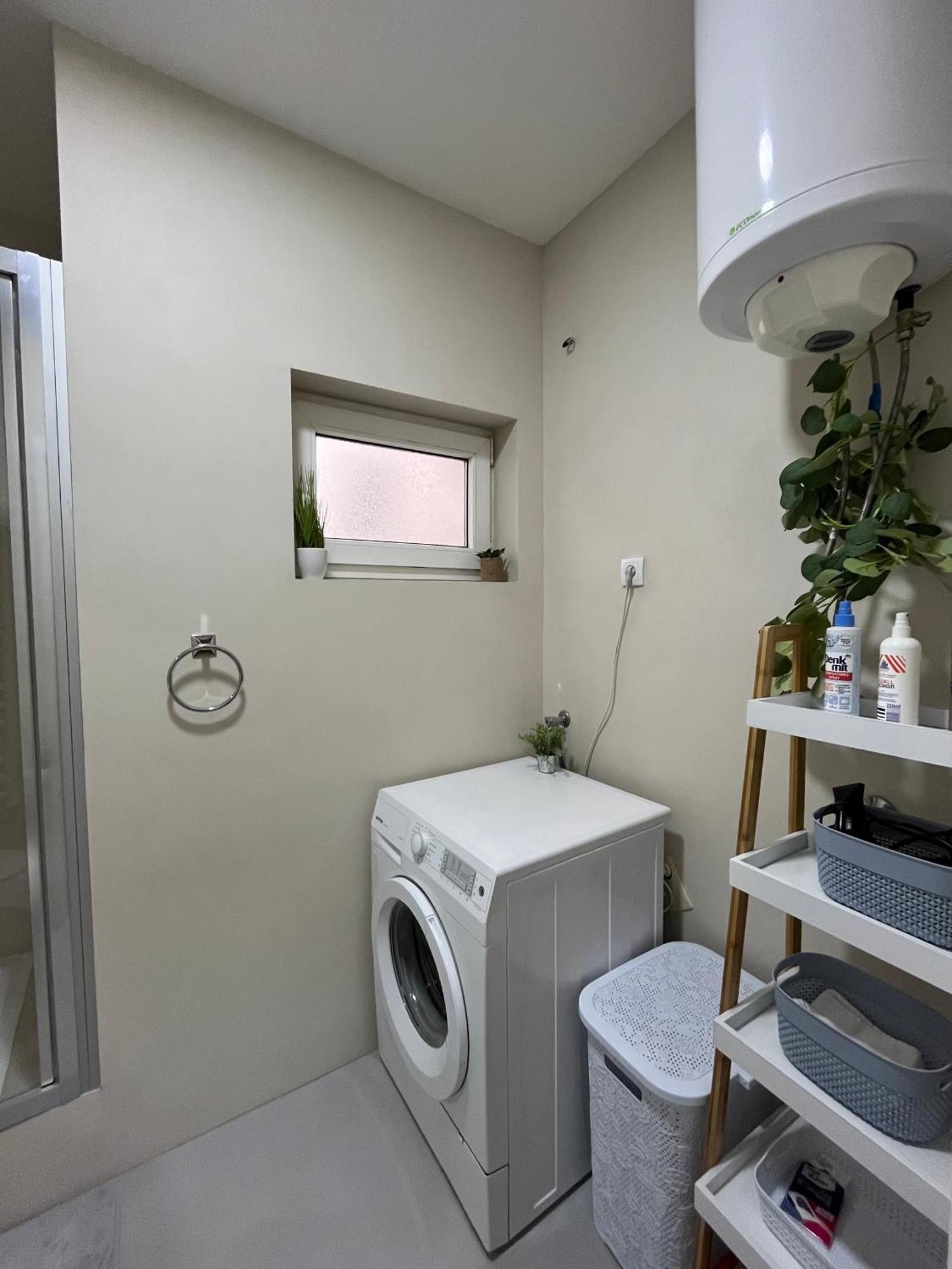 Apartment Vera With Free Garage Újvidék Kültér fotó