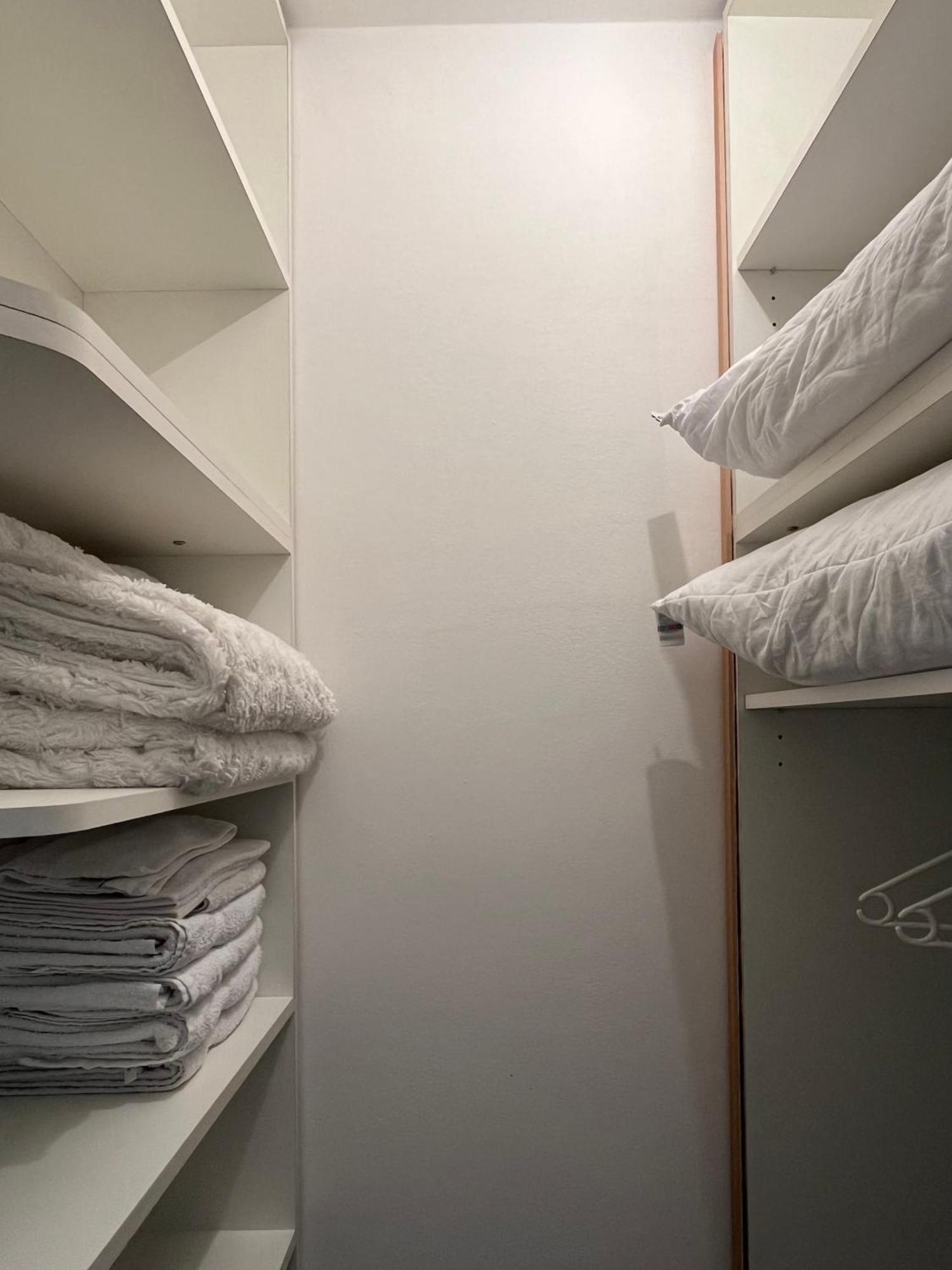 Apartment Vera With Free Garage Újvidék Kültér fotó
